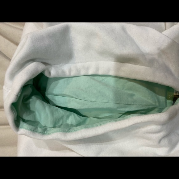 Puma hoodie, sized medium - Picture 2 of 4